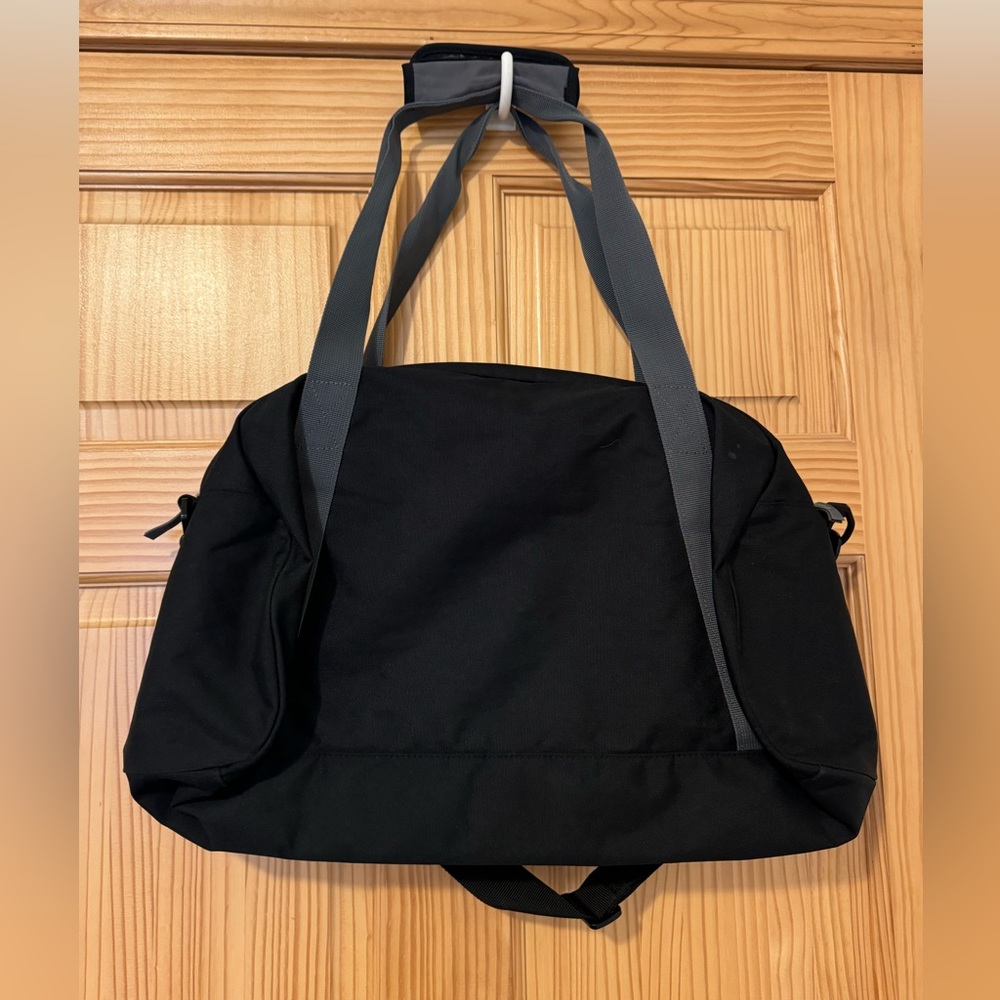 black nike duffel bag - Picture 4 of 5